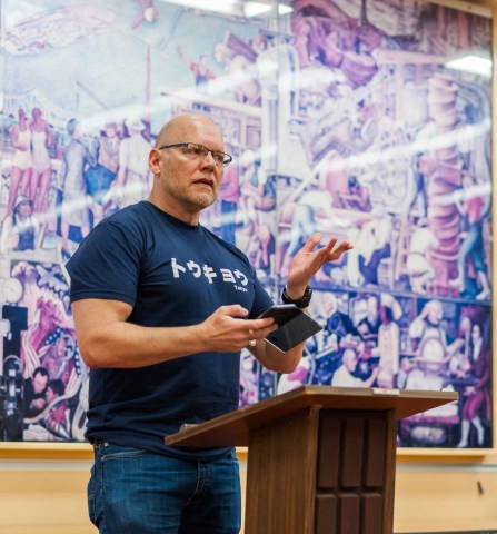 forum_sneak_peek_readers-9811